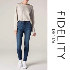 Sz29 Fidelity Denim Charlie Midrise Skinny in Chevy Blue Dark Wash VGUC
